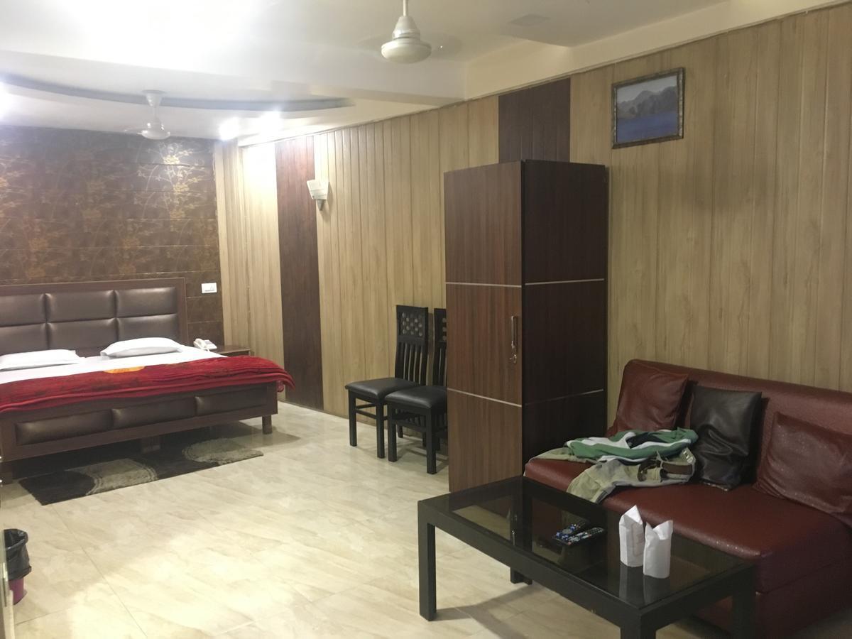 Oyo 12976 Hotel New Fiza จามมู ภายนอก รูปภาพ