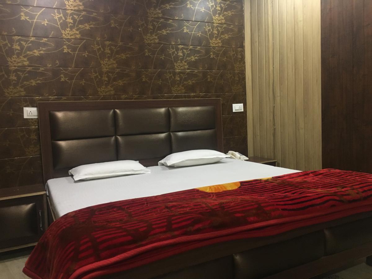 Oyo 12976 Hotel New Fiza จามมู ภายนอก รูปภาพ
