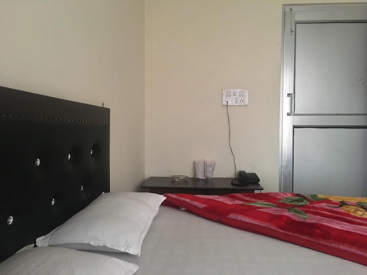 Oyo 12976 Hotel New Fiza จามมู ภายนอก รูปภาพ